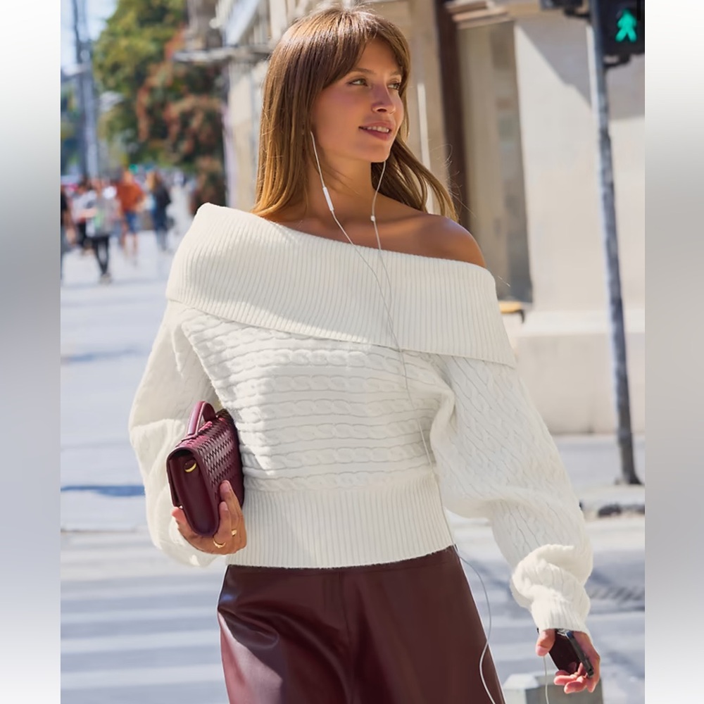 NWT Cupshe cream off the shoulder sweater